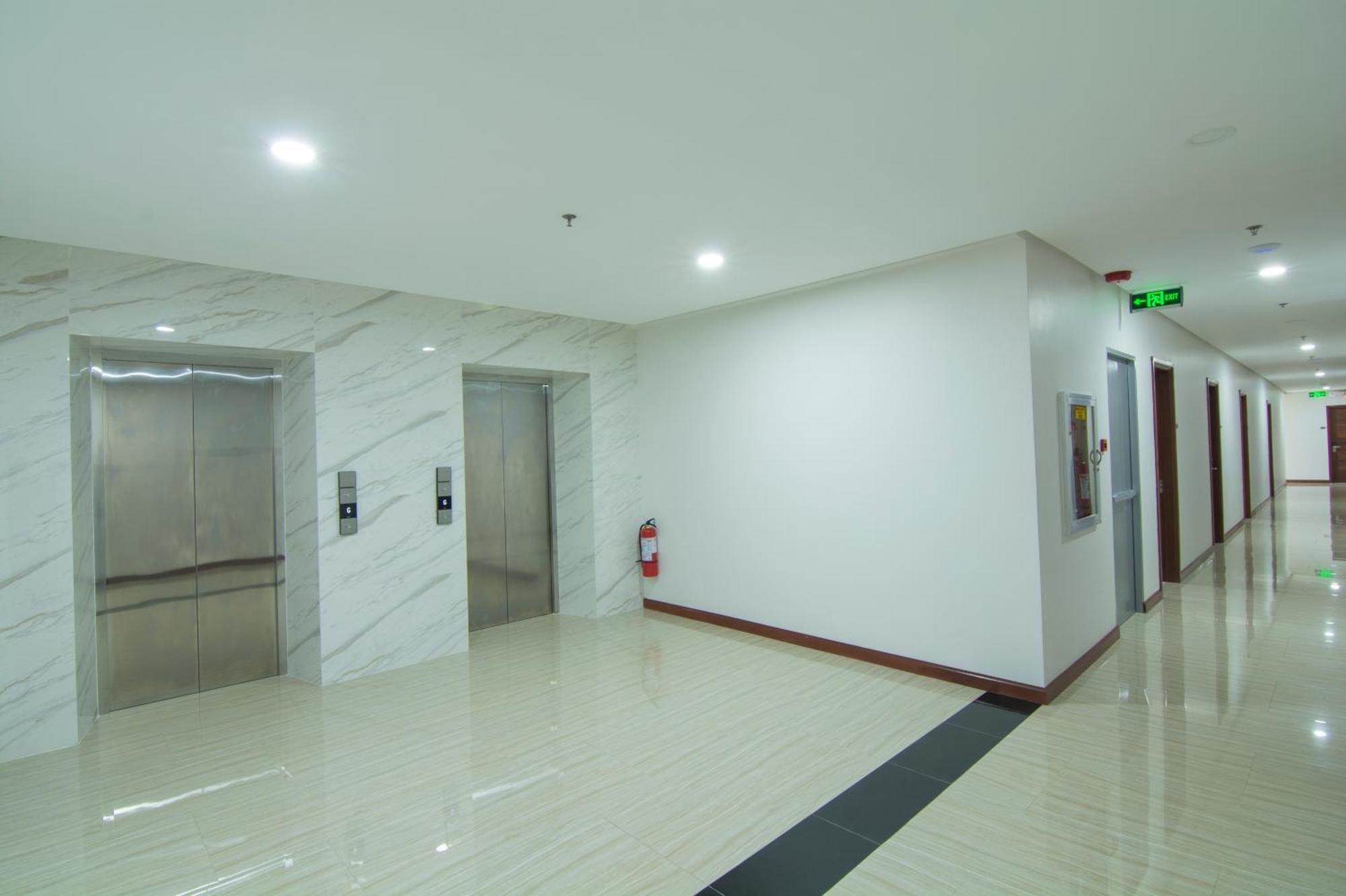 Mango Suites Cauayan Esterno foto