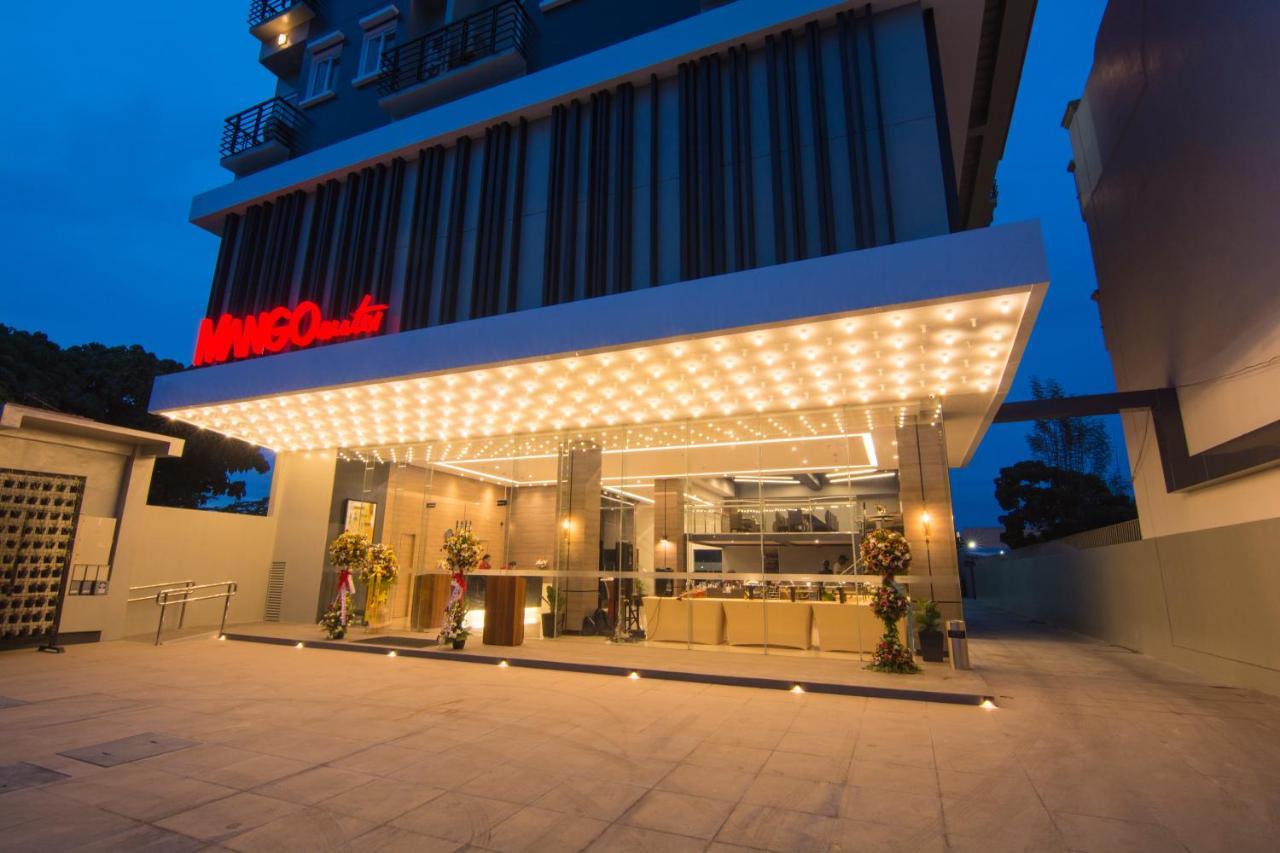 Mango Suites Cauayan Esterno foto
