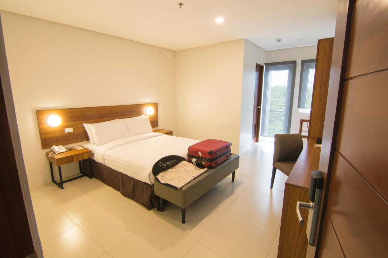 Mango Suites Cauayan Esterno foto
