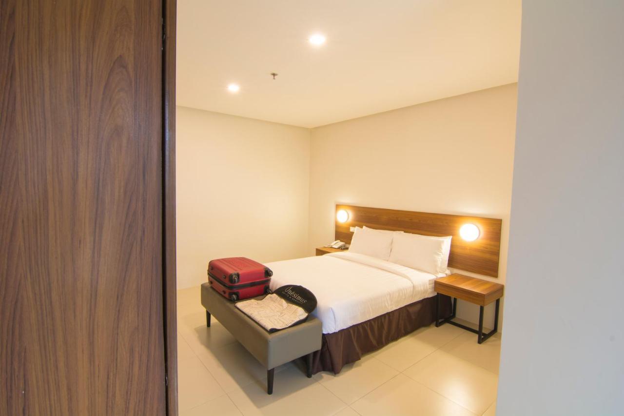 Mango Suites Cauayan Esterno foto